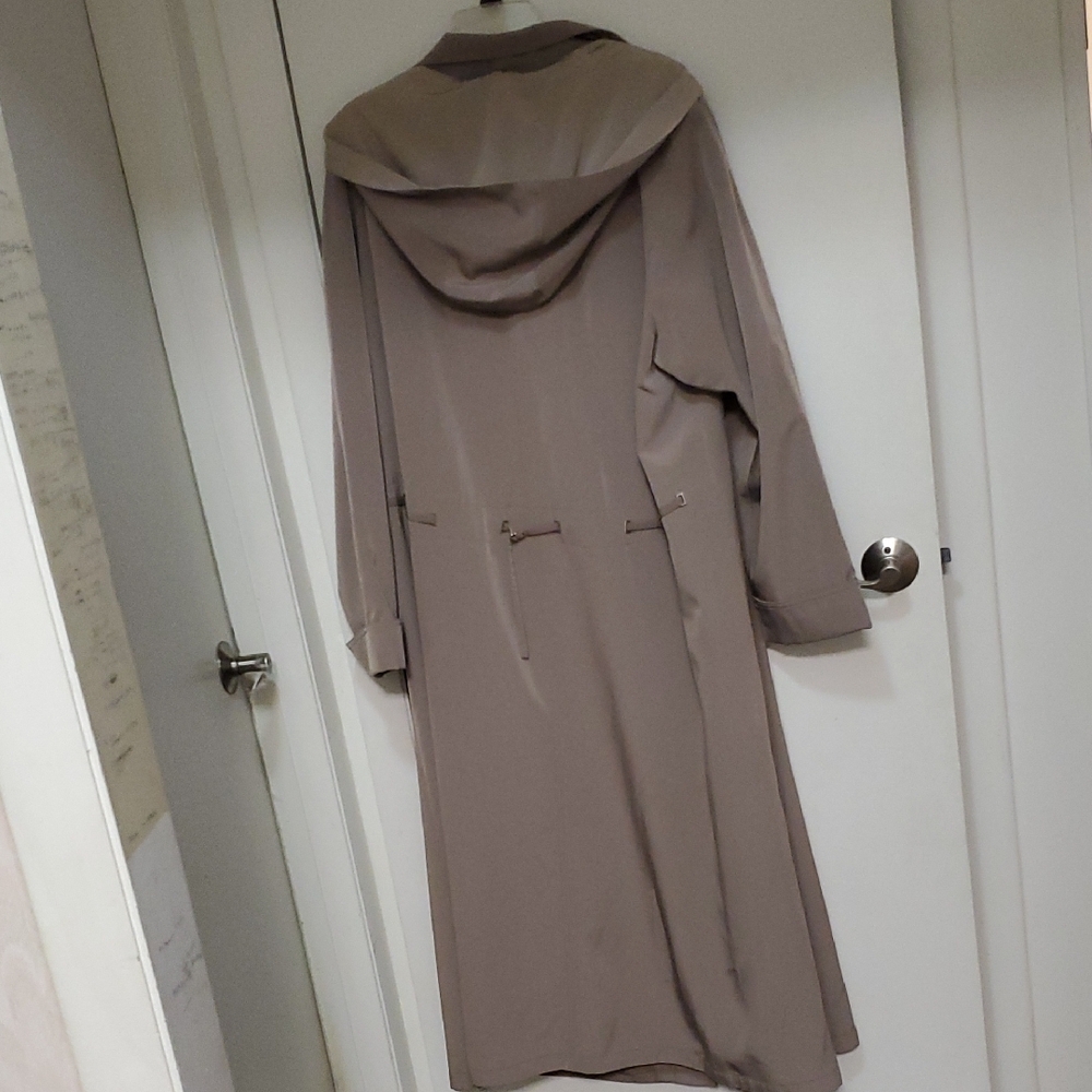 Gallery Women's Beige Coat - Picture 3 of 6